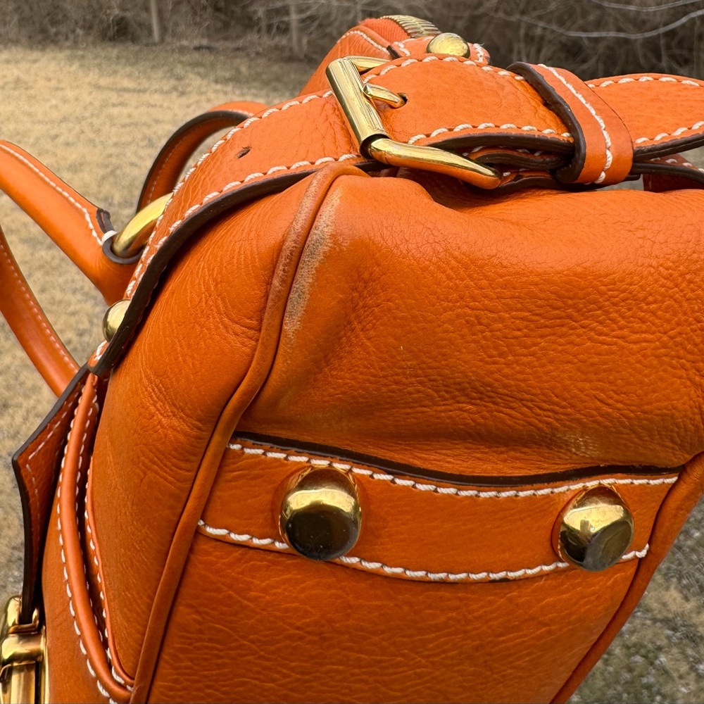 Marc Jacobs Daria Orange Leather Bag with Gold Accents - Picture 12 of 12